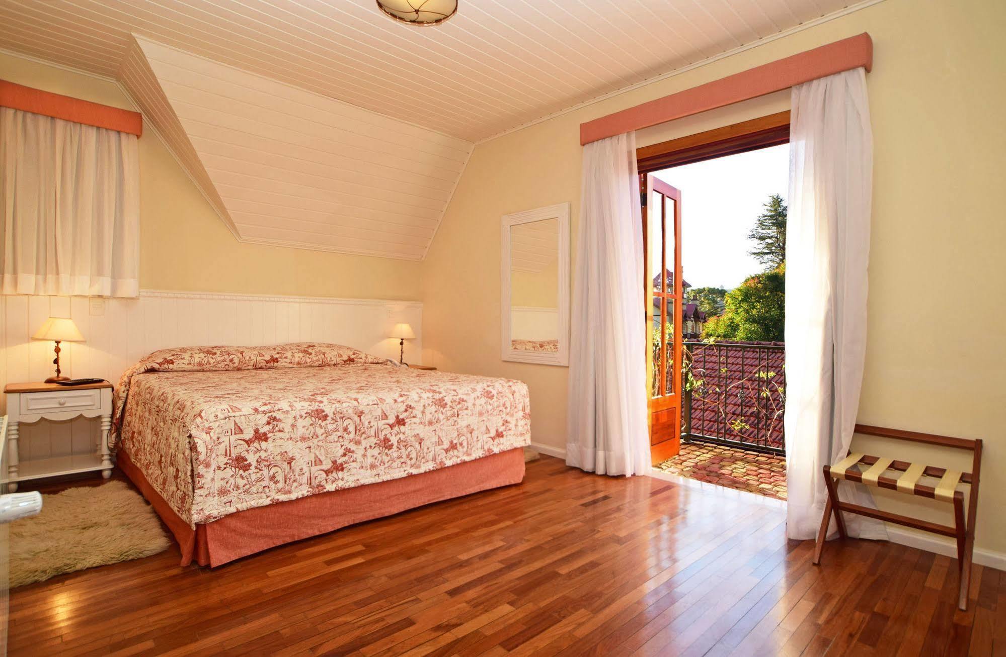 Hotel Saha Campos à Campos do Jordão Extérieur photo